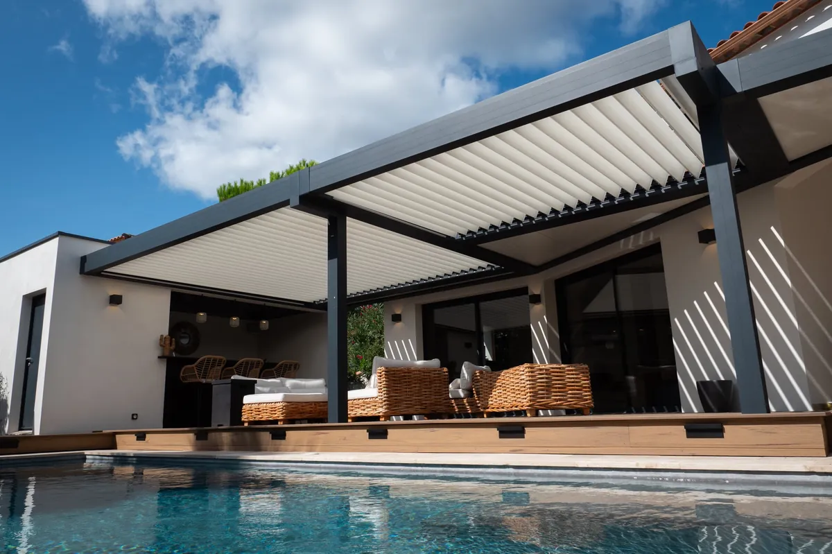 Pergola bioclimatique PGI Habitat